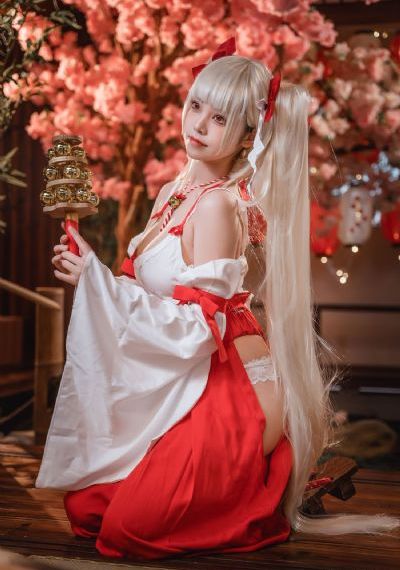中国美女一级特黄大片第1页_电影无删减版