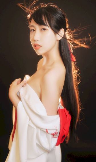 黄色三级网_BD英语全集免费观看