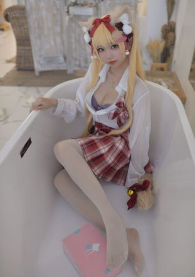 欧美极品在线完整版_HD高清视频播放