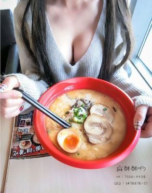 欧美无痕蕾丝内衣_1080P手机免费观看完整